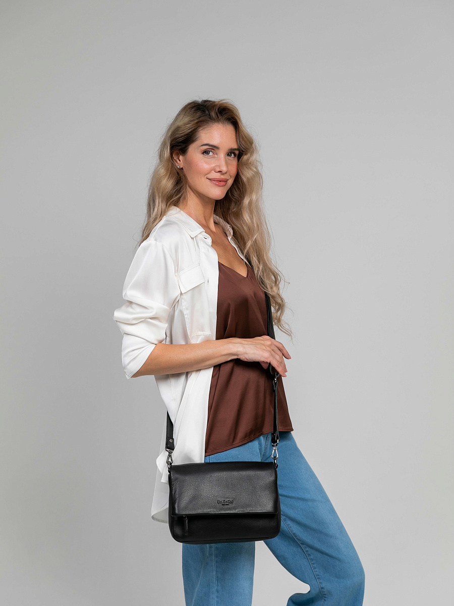 Женская сумка Dr.Koffer из натуральной кожи черная