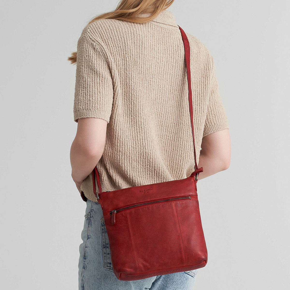 Сумка через плечо Dr.Koffer из натуральной кожи красная