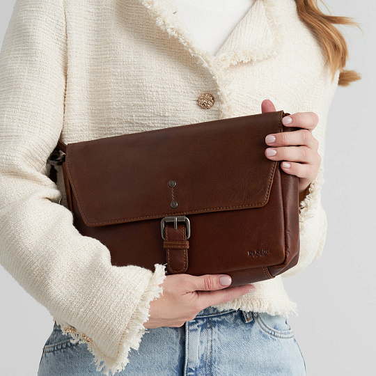 Женская сумка Dr.Koffer из натуральной кожи светло-коричневая