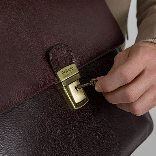 Портфель Dr.Koffer из натуральной кожи темно-коричневый