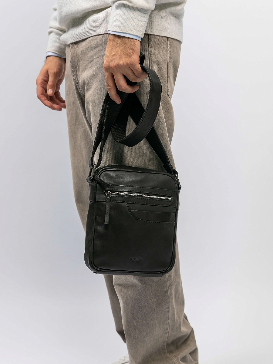 Сумка через плечо Dr.Koffer из натуральной кожи черная