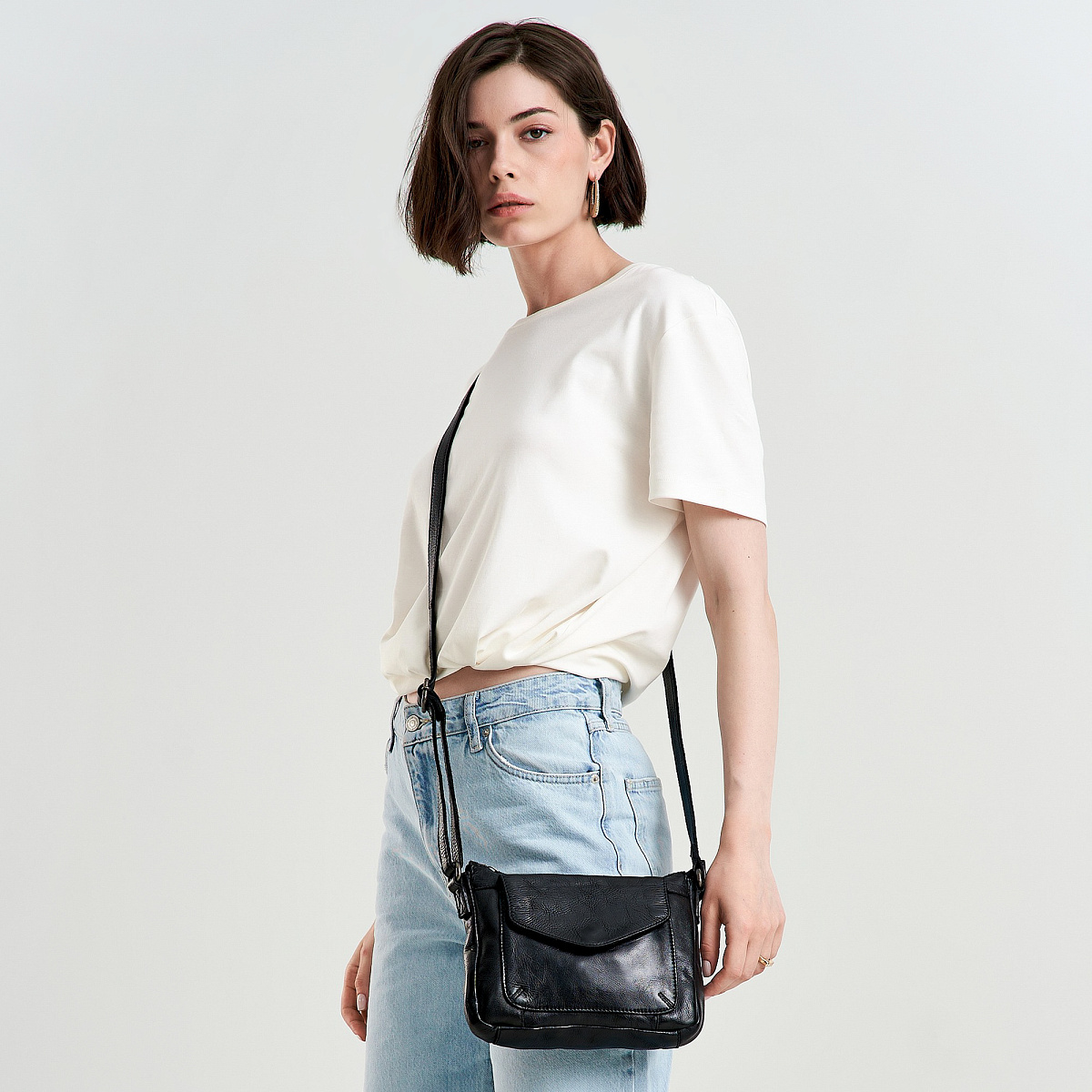 Сумка через плечо Dr.Koffer из натуральной кожи черная