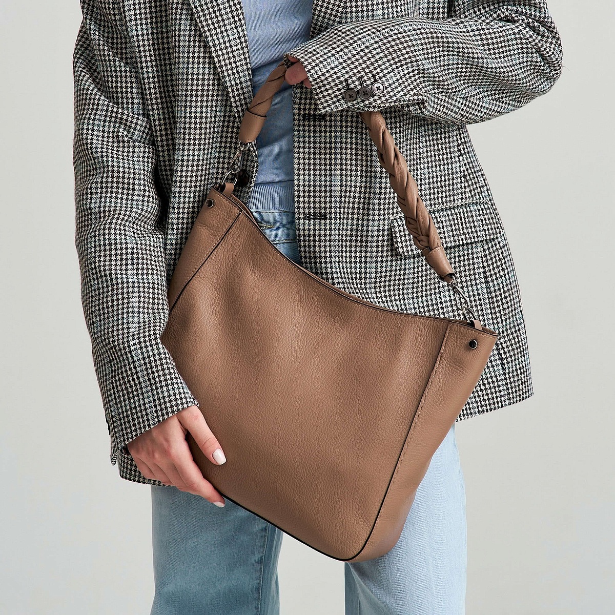 Женская сумка Dr. Koffer из натуральной кожи коричневая