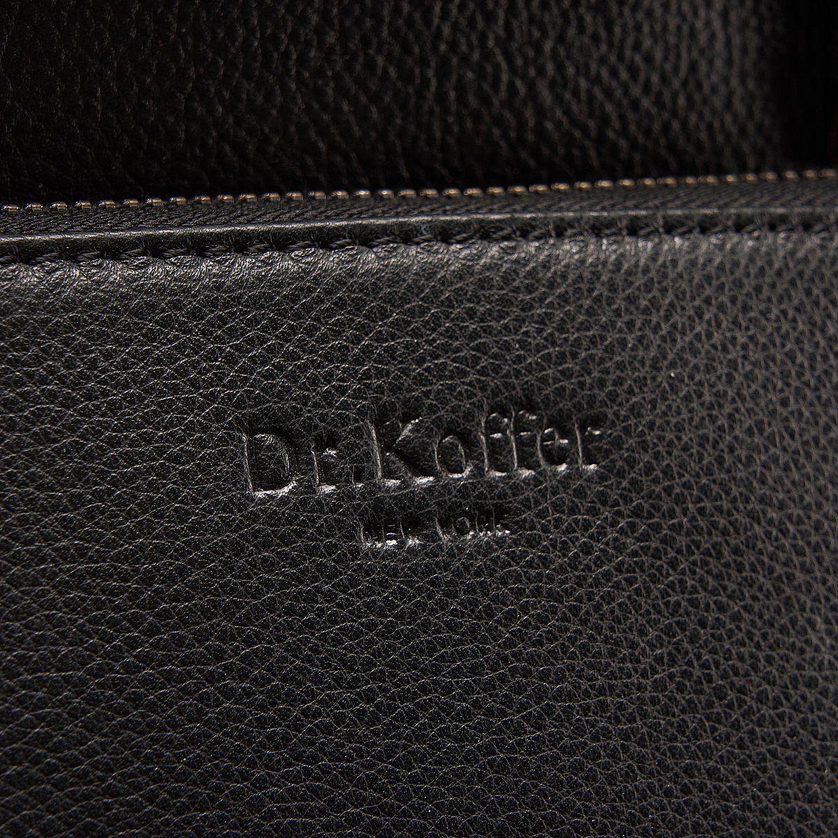 Рюкзак Dr.Koffer из натуральной кожи черный