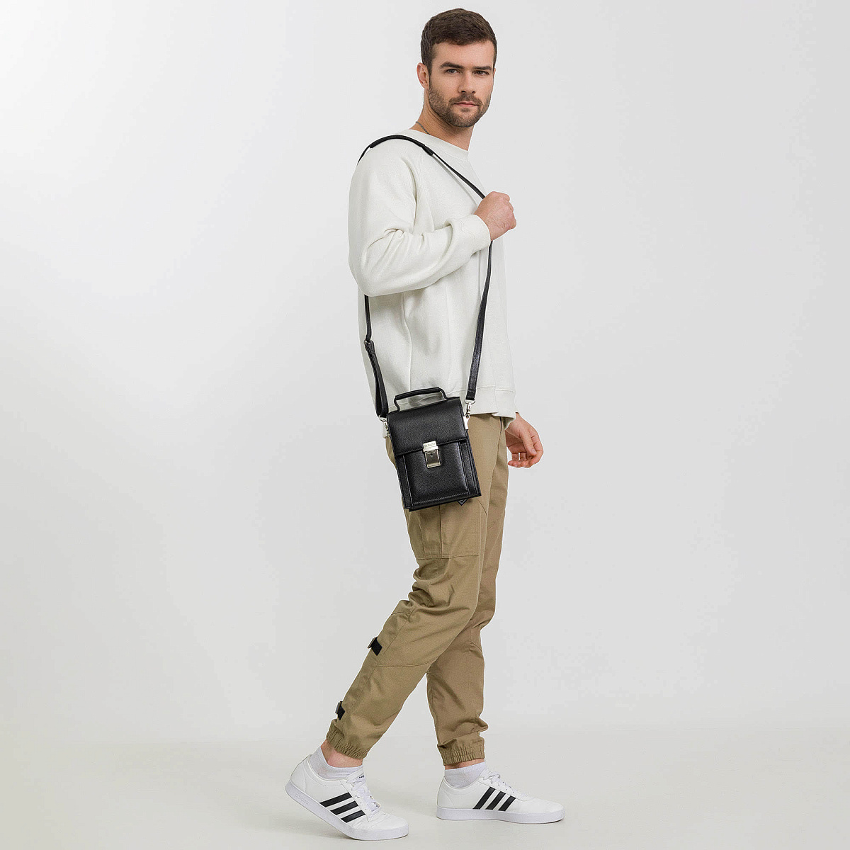 Сумка через плечо Dr.Koffer из натуральной кожи черная