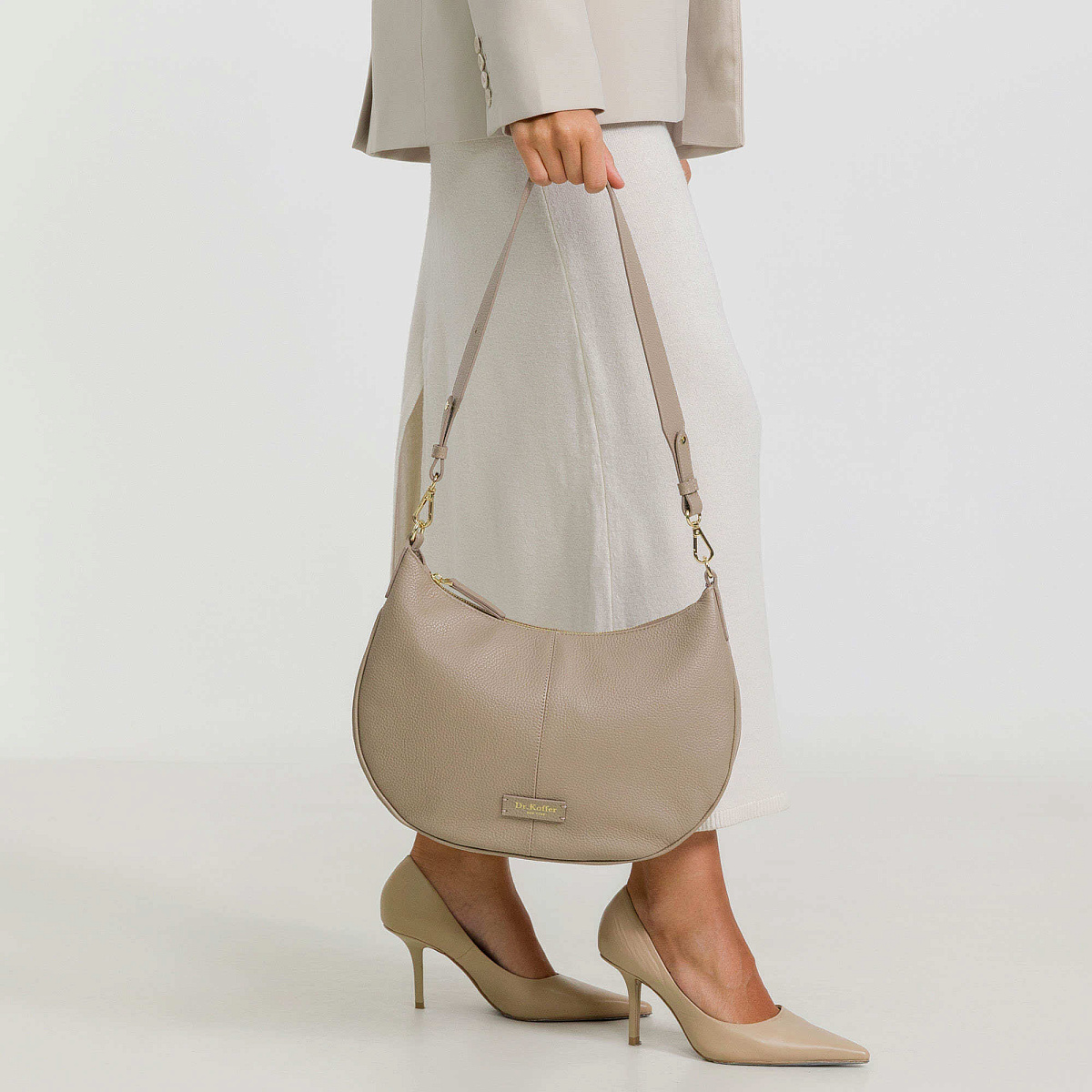 Женская сумка  Dr. Koffer из натуральной кожи бежевая