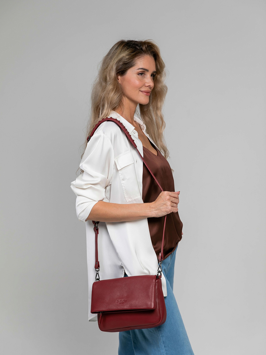 Женская сумка Dr.Koffer из натуральной кожи бордовая