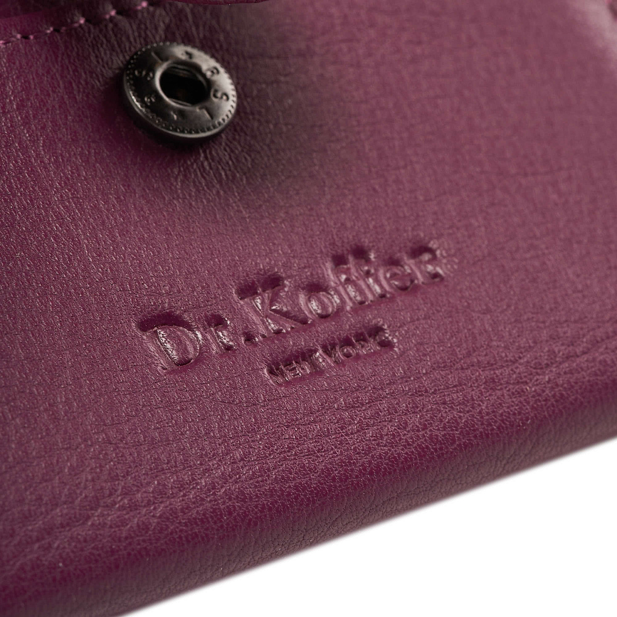 Кредитница Dr.Koffer из натуральной кожи фиолетовое