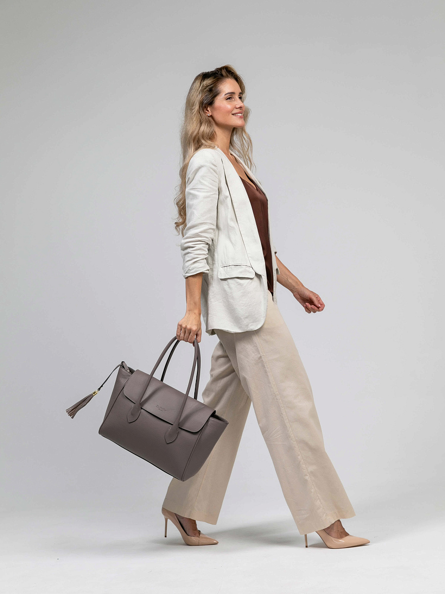 Женская сумка Dr.Koffer из натуральной кожи пыльная роза