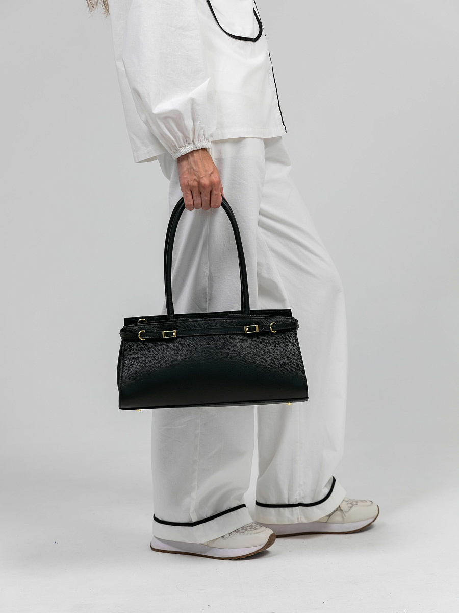 Женская сумка Dr.Koffer из натуральной кожи черная