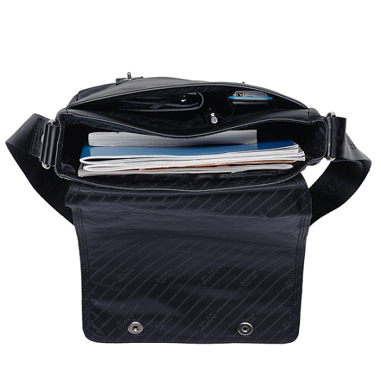 Сумка через плечо Dr.Koffer из натуральной кожи черная