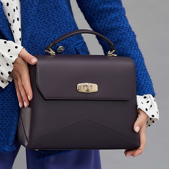 Женская сумка  Dr. Koffer из натуральной кожи фиолетовая