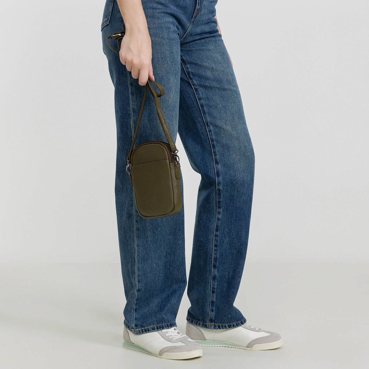 Сумка через плечо Dr.Koffer из натуральной кожи коричневая