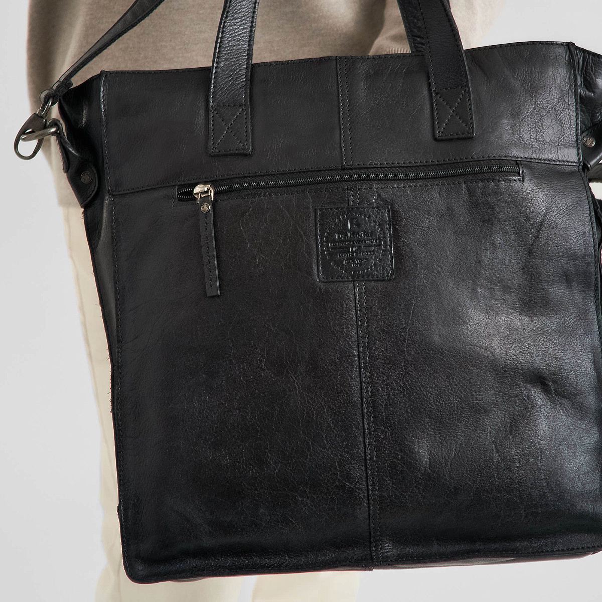 Деловая сумка Dr.Koffer из натуральной кожи черная