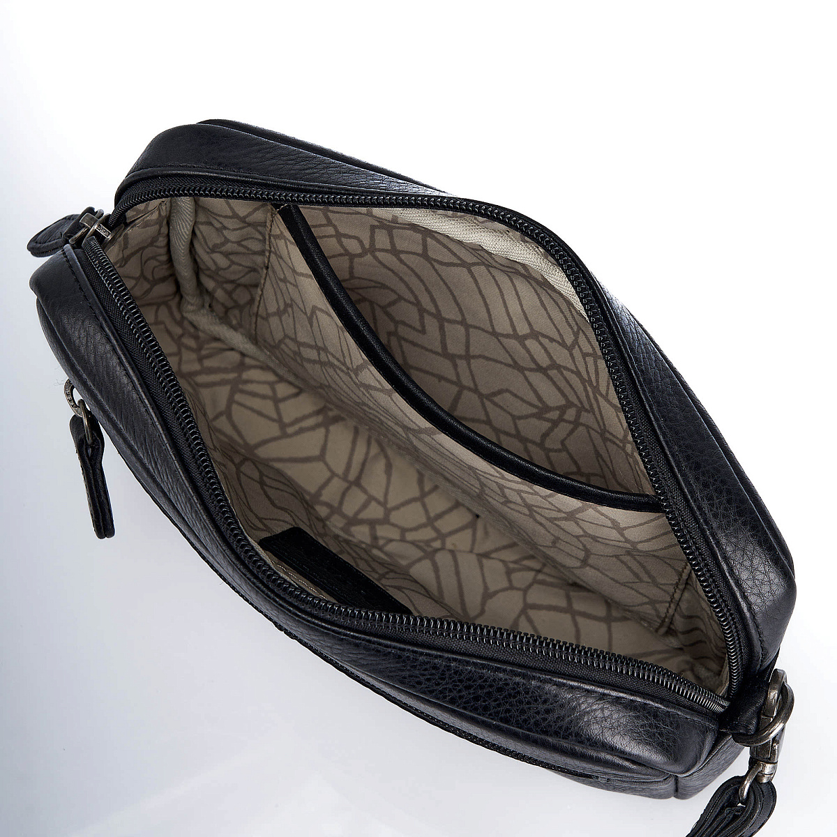 Сумка барсетка из натуральной кожи Dr. Koffer черная