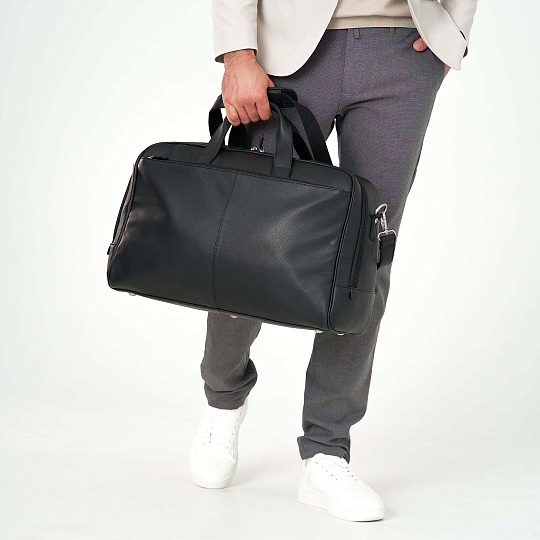 Сумка дорожная Dr.Koffer из натуральной кожи черная