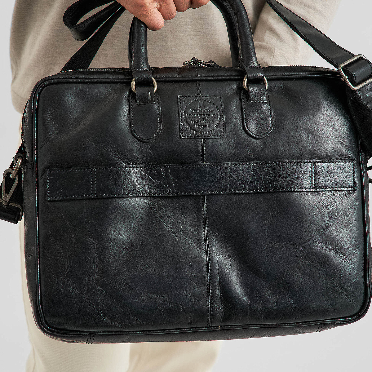 Деловая сумка Dr.Koffer из натуральной кожи черная