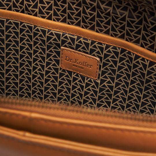 Деловая сумка Dr.Koffer из натуральной кожи коричневая