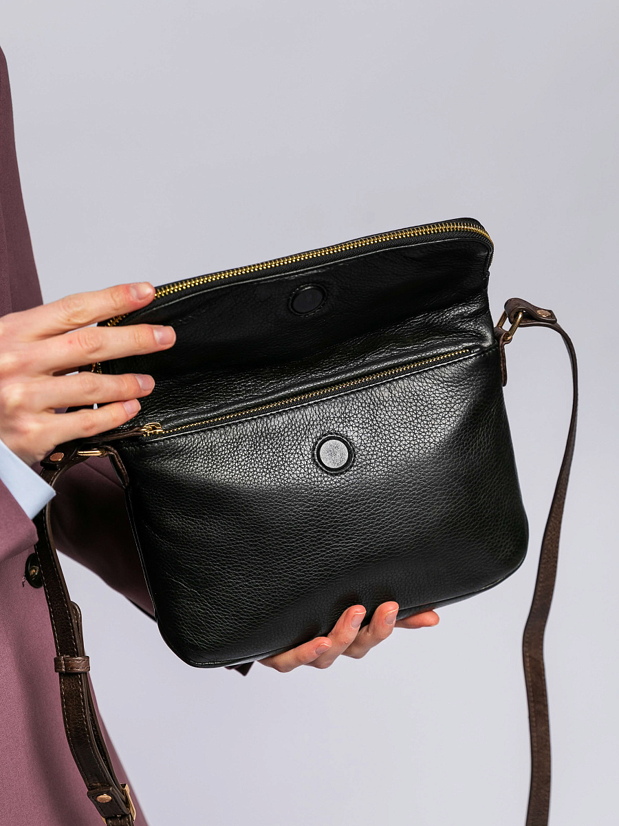 Женская сумка Dr. Koffer из натуральной кожи черная