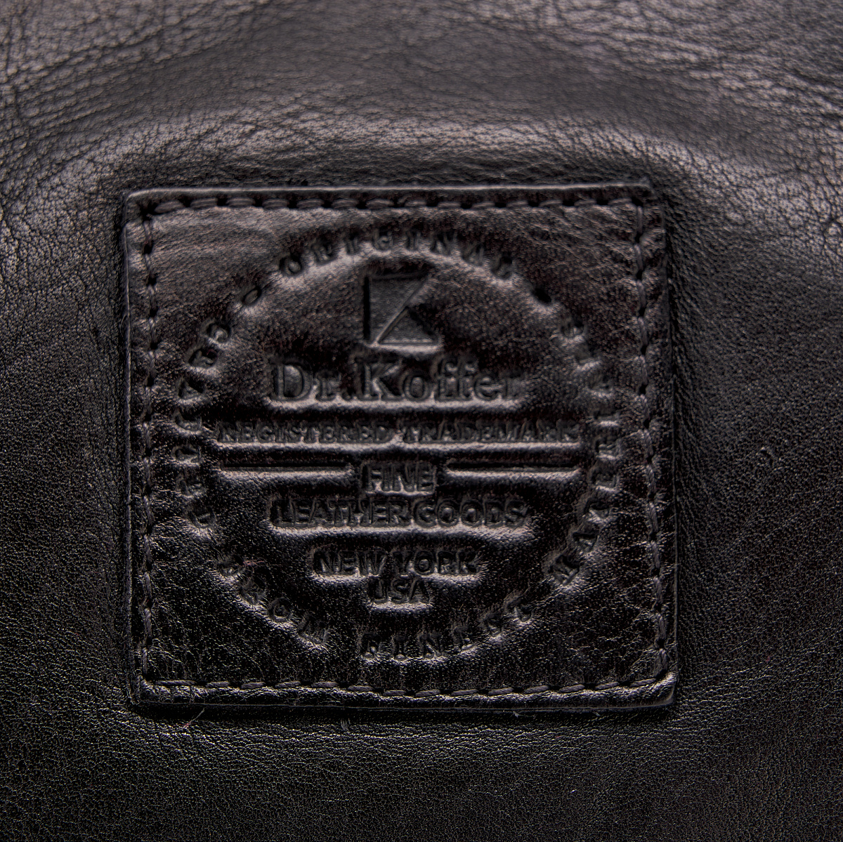 Сумка дорожная Dr.Koffer из натуральной кожи черная