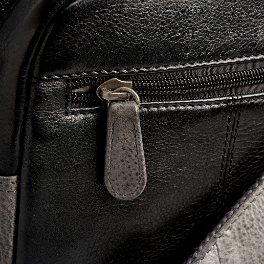 Сумка через плечо Dr.Koffer из натуральной кожи черная