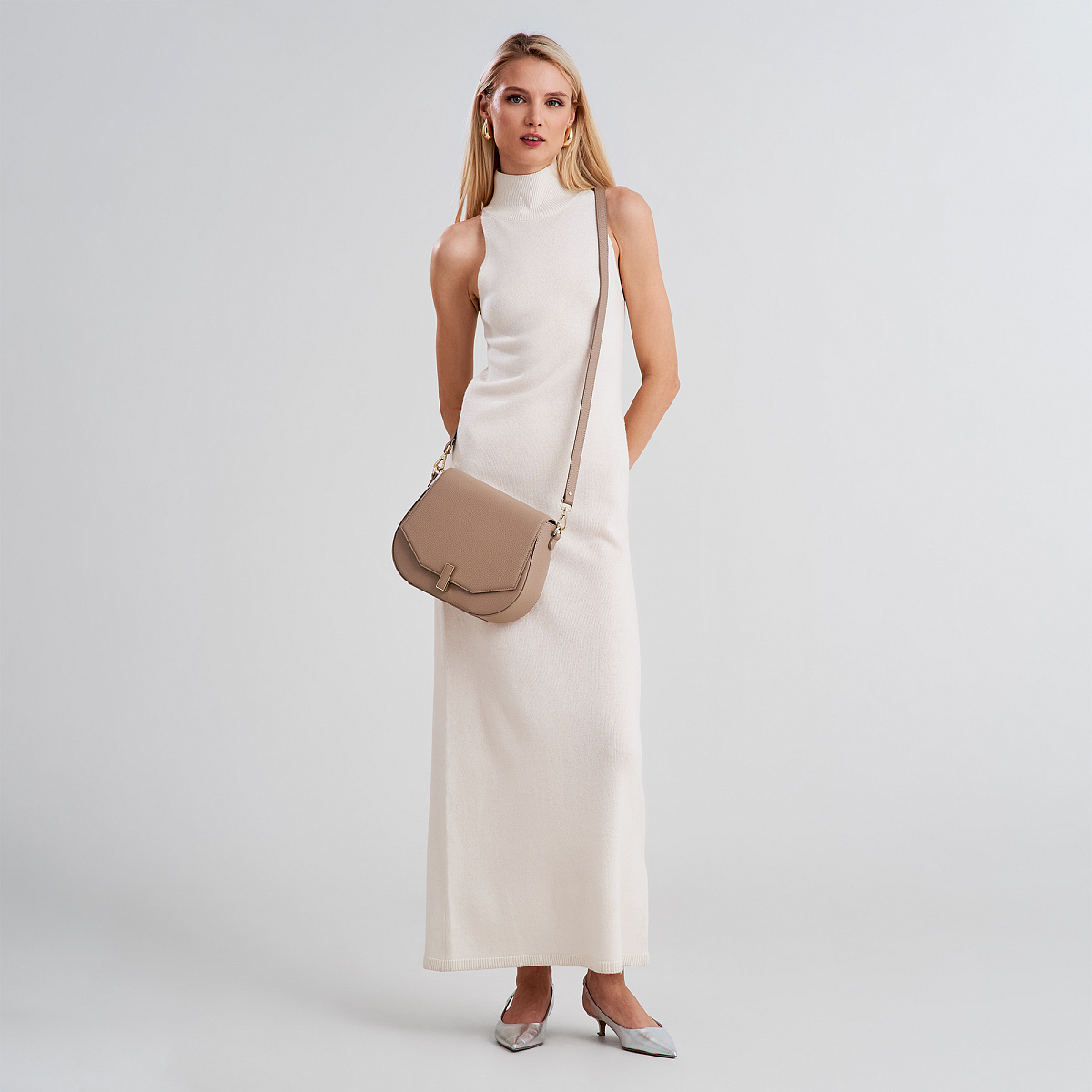 Женская сумка  Dr. Koffer из натуральной кожи бежевая