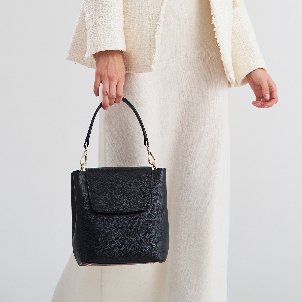 Женская сумка Dr. Koffer из натуральной кожи черная