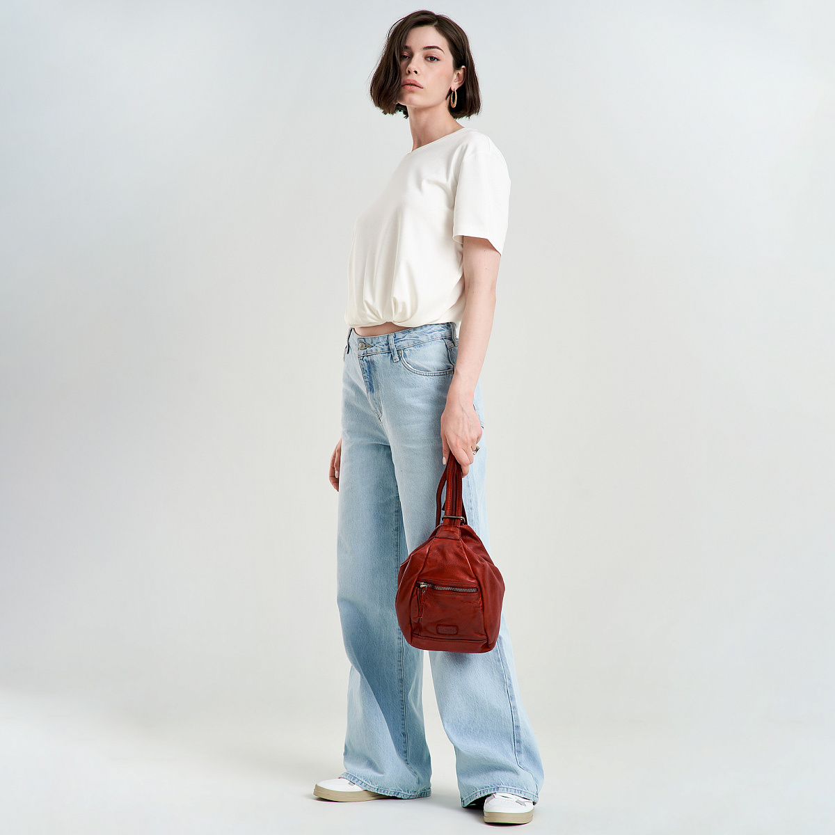 Сумка через плечо Dr.Koffer из натуральной кожи красная