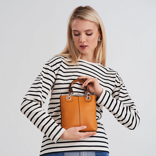 Женская сумка Dr. Koffer из натуральной кожи оранжевая