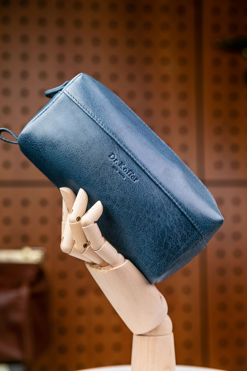 Несессер Dr.Koffer из натуральной кожи синий