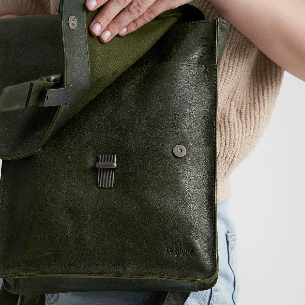 Рюкзак Dr.Koffer из натуральной кожи зеленый