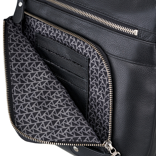 Сумка через плечо Dr.Koffer из натуральной кожи черная