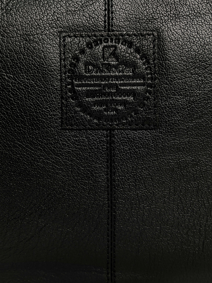 Женская сумка Dr.Koffer из натуральной кожи черная