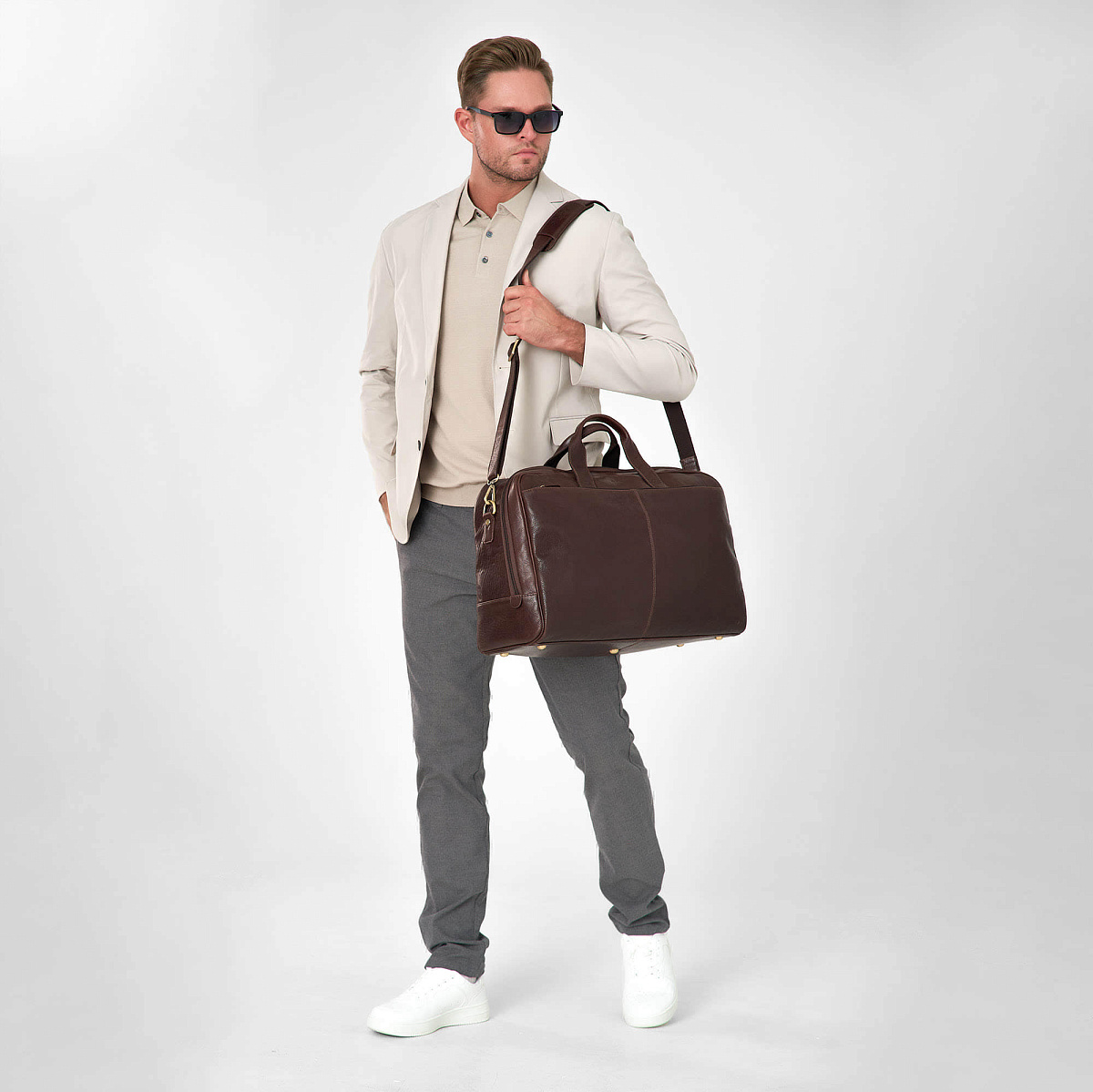 Сумка дорожная Dr.Koffer из натуральной кожи коричневая