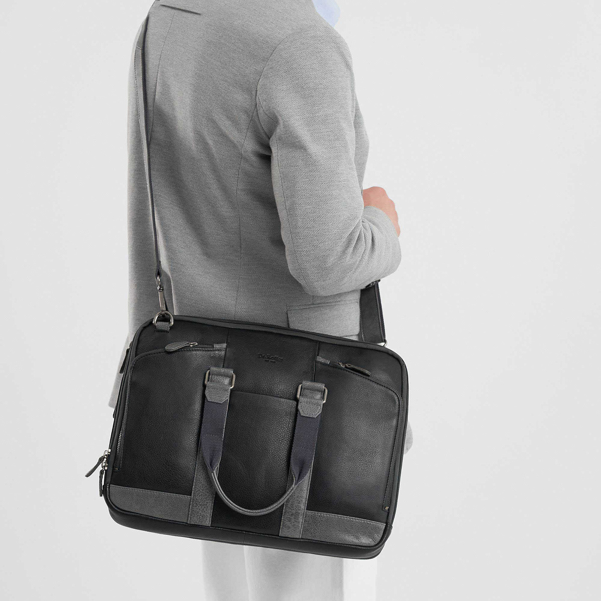 Деловая сумка Dr.Koffer из натуральной кожи черная