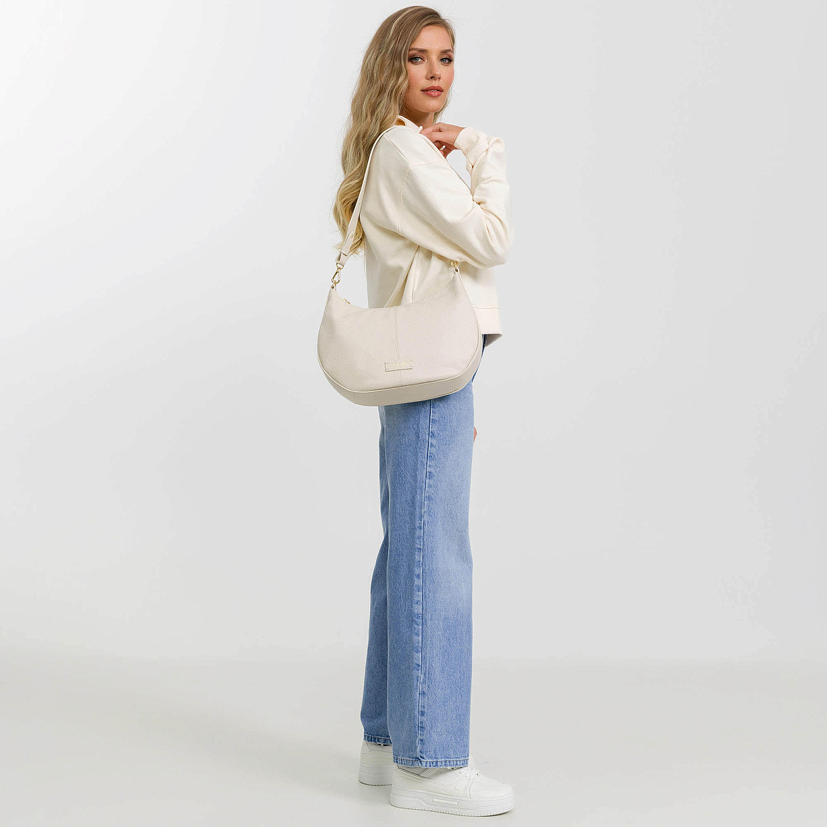 Женская сумка  Dr. Koffer из натуральной кожи бежевая