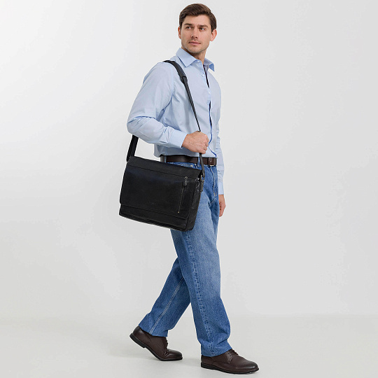 Сумка через плечо Dr.Koffer из натуральной кожи черная