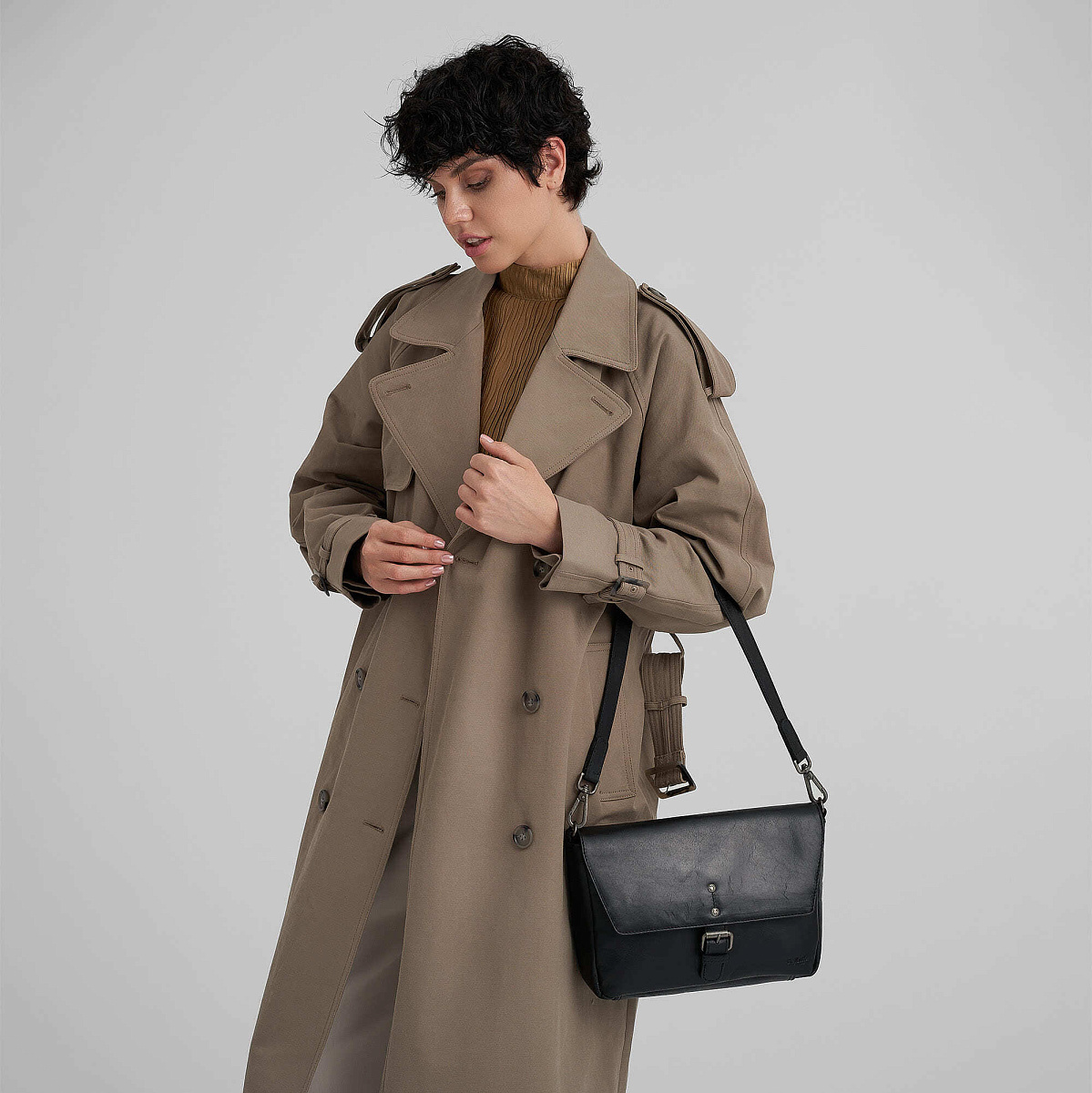 Женская сумка Dr.Koffer из натуральной кожи чёрная