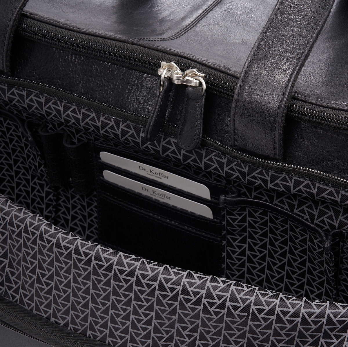 Сумка дорожная Dr.Koffer из натуральной кожи черная