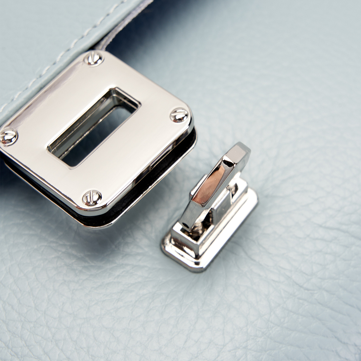 Женская сумка Dr. Koffer из натуральной кожи голубая