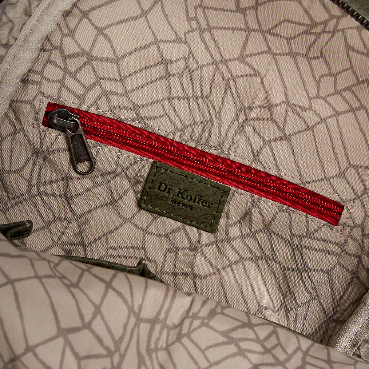 Рюкзак Dr.Koffer из натуральной кожи зеленый