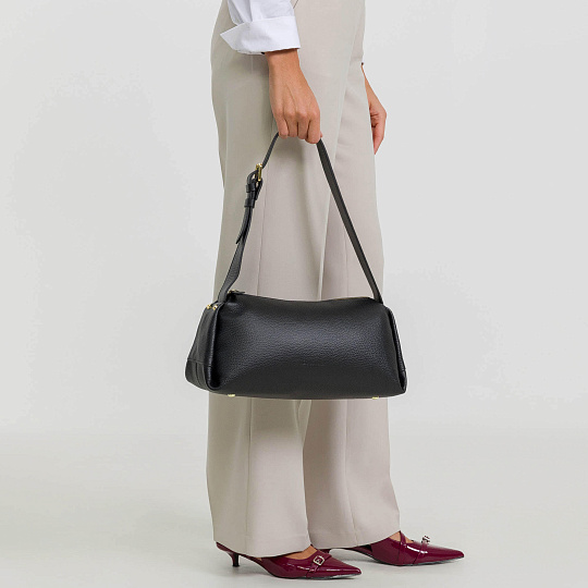 Женская сумка Dr.Koffer из натуральной кожи черная