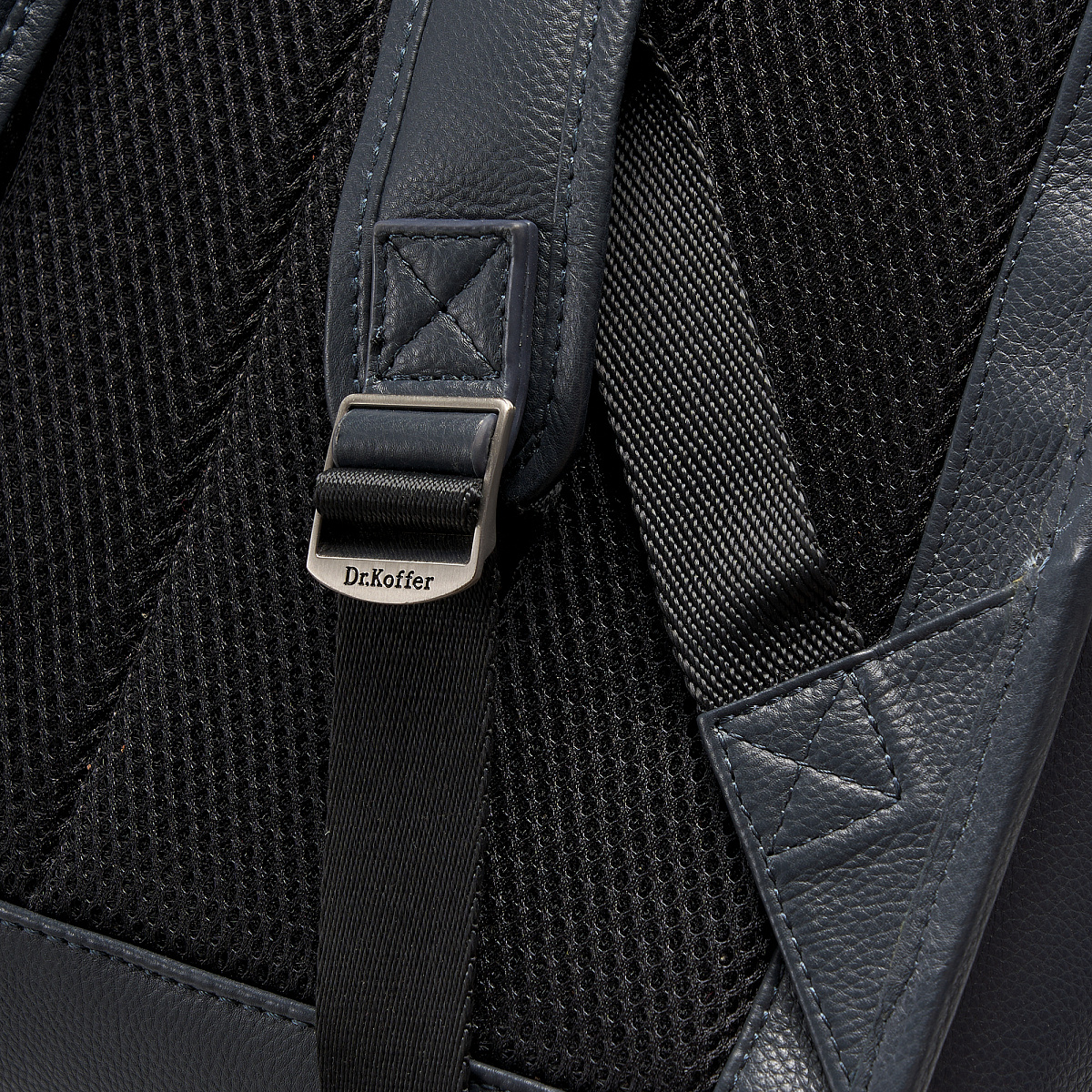 Рюкзак Dr.Koffer из натуральной кожи синий