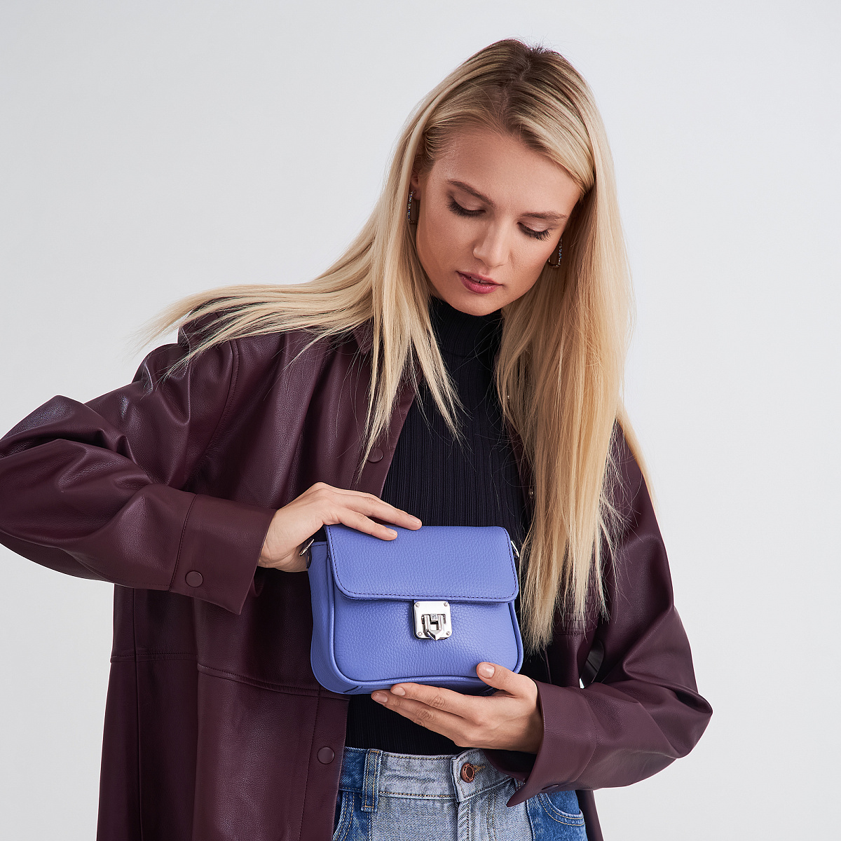 Женская сумка Dr. Koffer из натуральной кожи фиолетовая