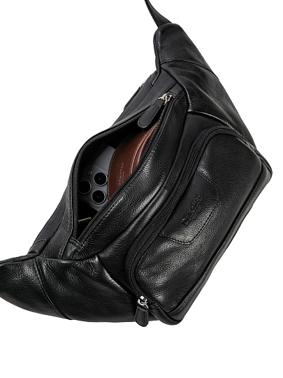 Сумка на пояс Dr. Koffer из натуральной кожи черная