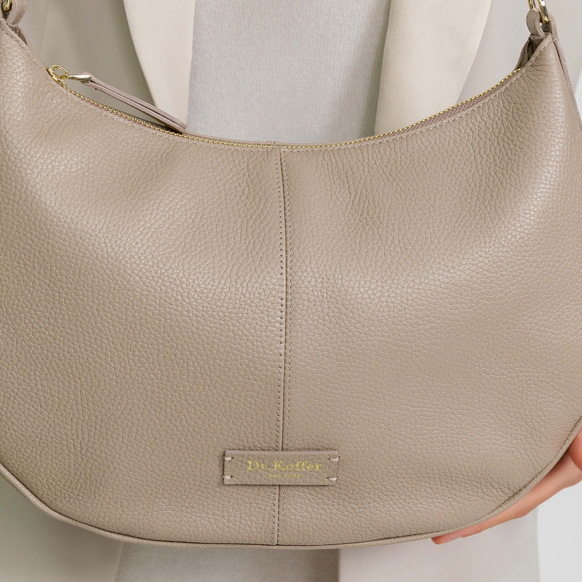Женская сумка  Dr. Koffer из натуральной кожи бежевая