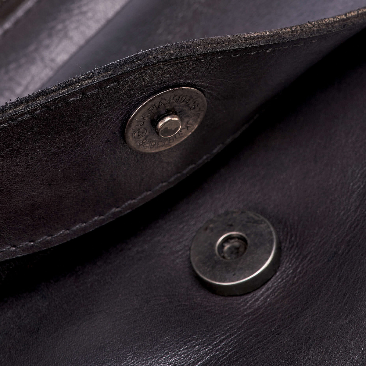 Сумка через плечо Dr.Koffer из натуральной кожи серая