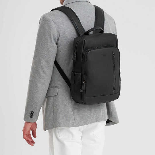 Рюкзак Dr.Koffer из натуральной кожи черный