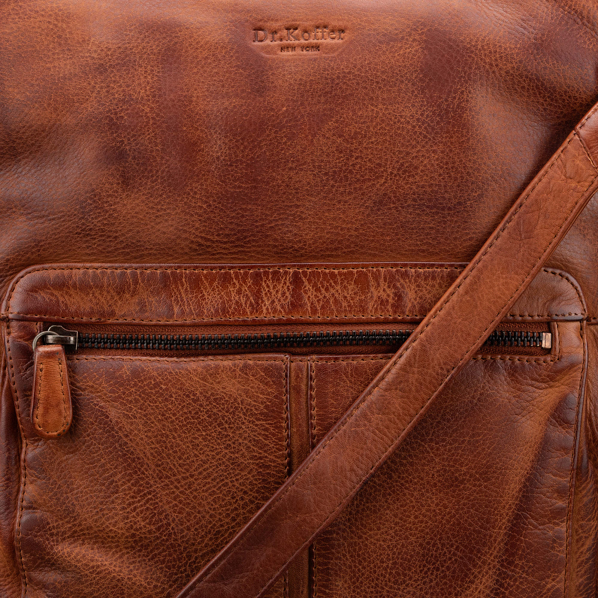 Сумка через плечо Dr.Koffer из натуральной кожи коричневая