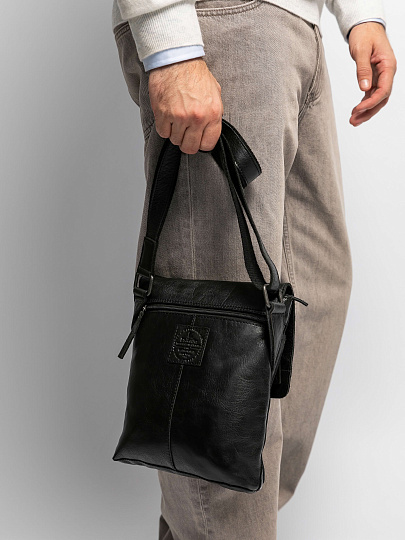 Сумка через плечо Dr.Koffer из натуральной кожи черная